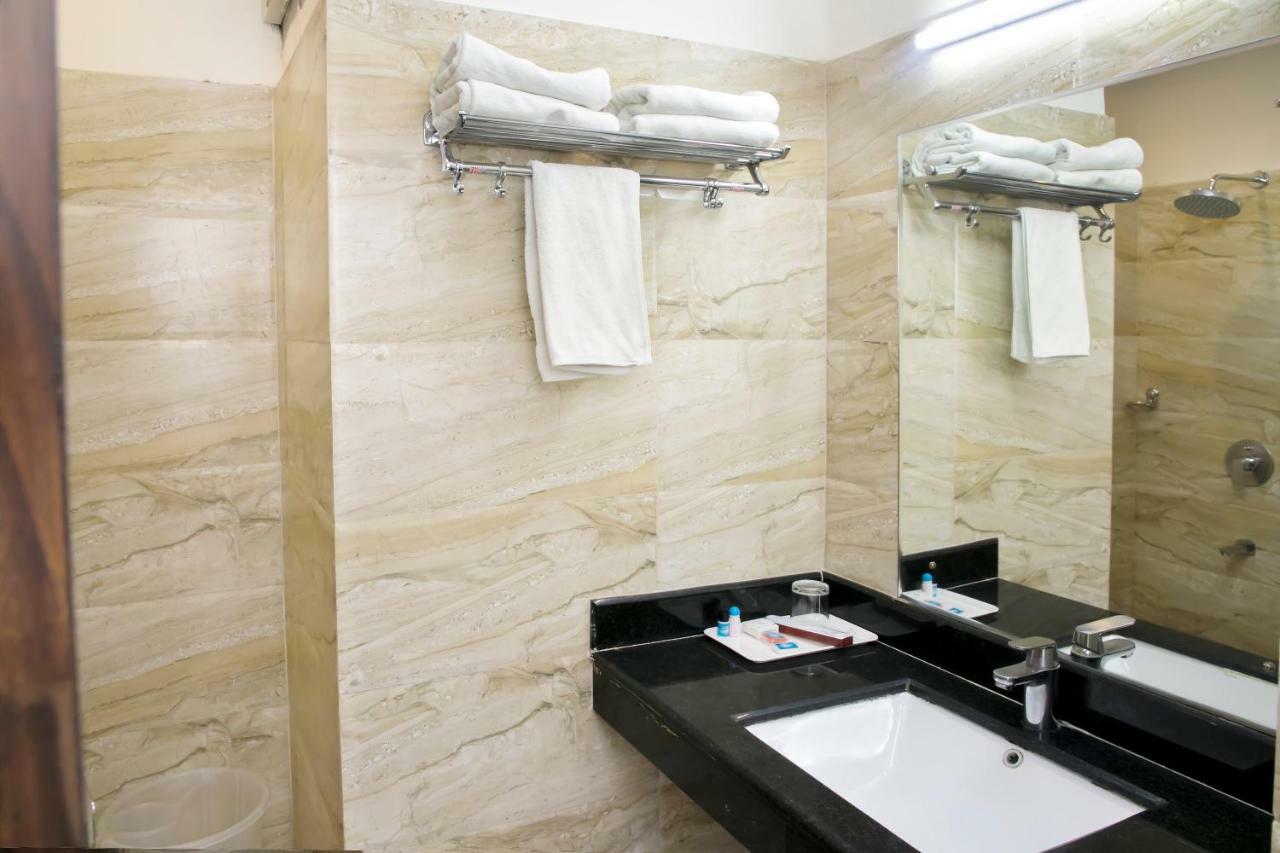 Hotel Ganges Grand Varanasi Exterior foto